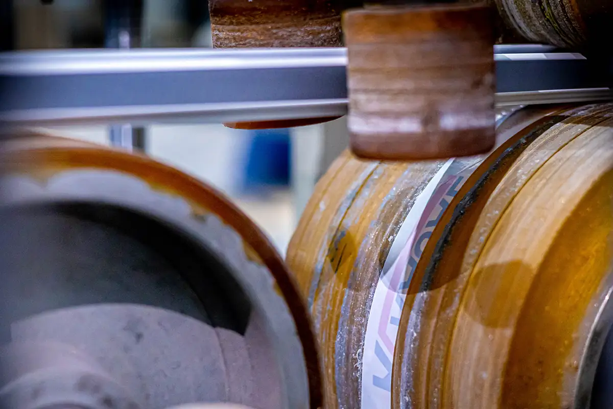 Нанесение защитной пленки